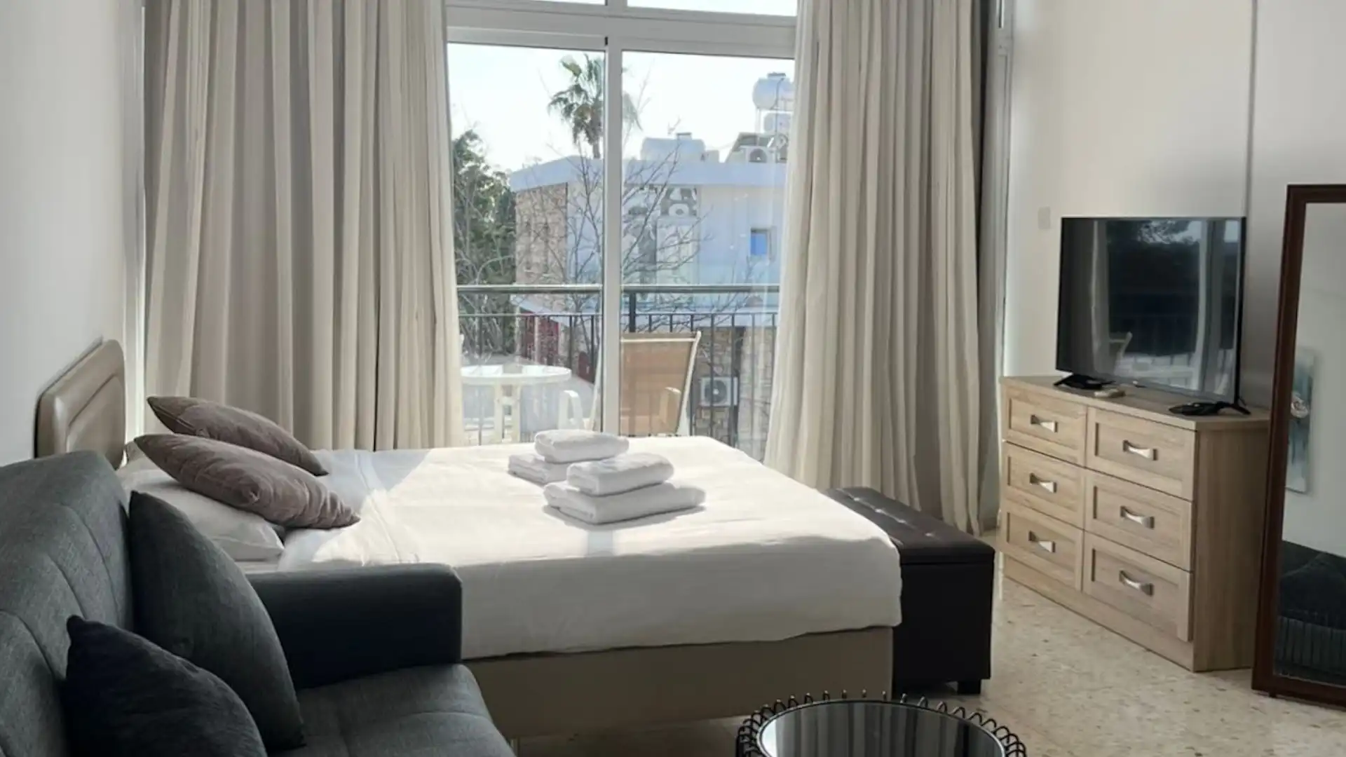 Almyria Apartments